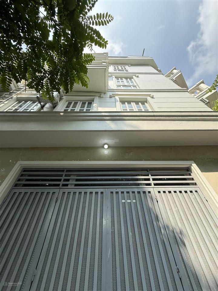 Cho thuê phòng gác xép, phù hợp gia đình hoặc 34 sinh viên, tại liền kề kđt đô nghĩa, giá 3.7tr/th