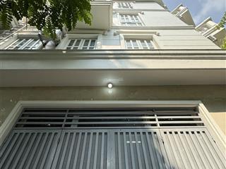Cho thuê phòng gác xép, phù hợp gia đình hoặc 34 sinh viên, tại liền kề kđt đô nghĩa, giá 3.7tr/th