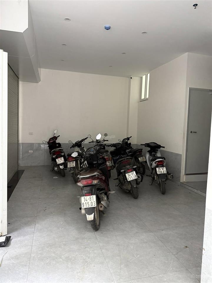 Nhà liền kề kđt đô nghĩa trống 1 phòng, ban công, gác xép, cho thuê giá 3.5tr/th, dọn vào ở ngay