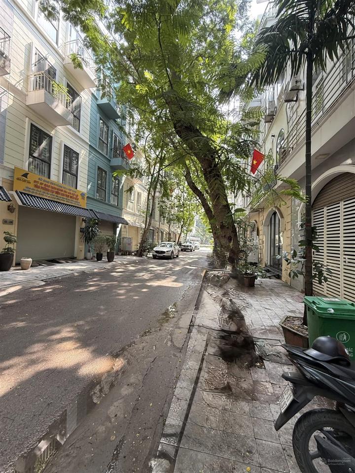 Cho thuê phòng 2 giường, phù hợp hộ gia đình ở, giá chỉ 4,5tr, gần trường chợ, tại u4 kđt đô nghĩa.