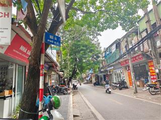 Chính chủ bán căn hộ tt a1, phố 8/3, hai bà trưng, ban công, full nt, giá 999 triệu,  0868 916 ***