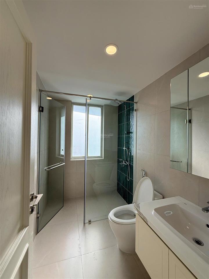 Bán căn hộ mỹ khánh, phú mỹ hưng, quận 7 view hồ bơi nội thất cao cấp 10.8 tỷ