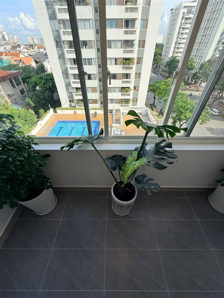 Bán căn hộ mỹ khánh 1, phú mỹ hưng, quận 7 view hồ bơi 10,9 tỷ