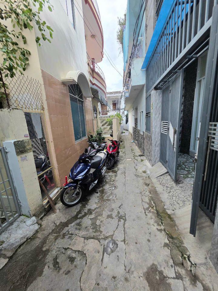 Bán nhà 3 tầng full nội thất đường Cù Huân gần Tháp Bà, Nha Trang 