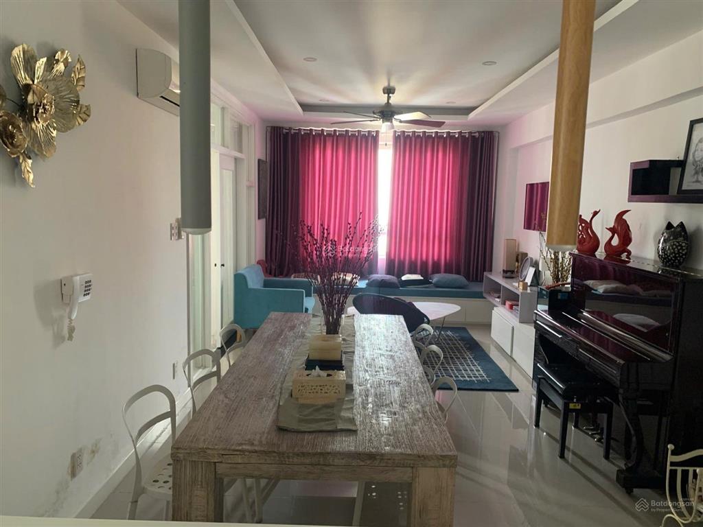 Bán căn hộ chung cư tại tropic garden, 7,9 tỷ, 81m2, 2pn góc sửa thành 1pn, 2wc