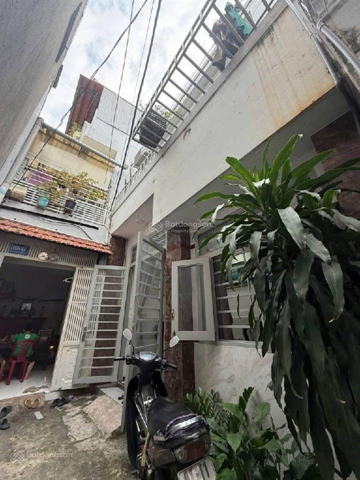 Bán gấp nhà ngay trung tâm quận 7  ngang bề thế 5m chỉ 3 tỷ nhỉnh  ngay phú mỹ hưng