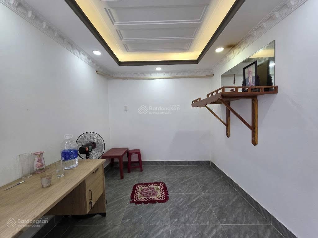 Bán gấp nhà ngay trung tâm quận 7  ngang bề thế 5m chỉ 3 tỷ nhỉnh  ngay phú mỹ hưng