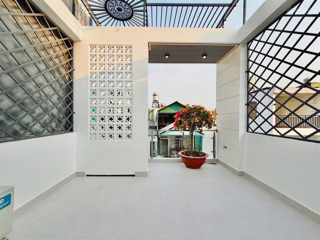 Bán gấp nhà trần xuân soạn quận 7 gần lê văn lương hẻm xe hơi , gần lottemart, dt 50mv nhà mới