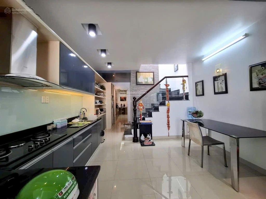 Bán nhà ngay phường tân hưng quận 7 ngang 5m  nhà đẹp ở liền. gần trung tâm