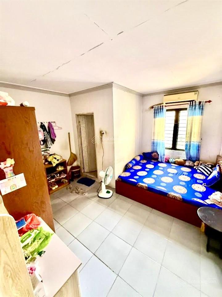 Bán gấp nhà lâm văn bền  quận 7  đường trước nhà 4m  dt 37mv  giá tốt, chỉ 3 đồng nhỉnh, shr,