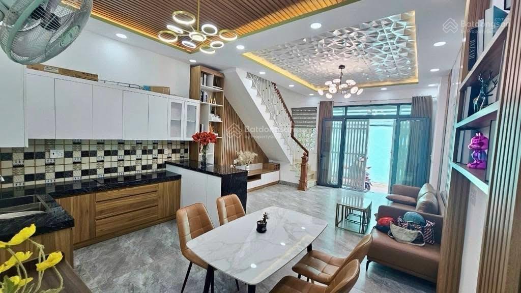 Bán nhà trần xuân soạn, phường tân hưng. dt 65m2 nhà mới đẹp hơn 7 đồng
