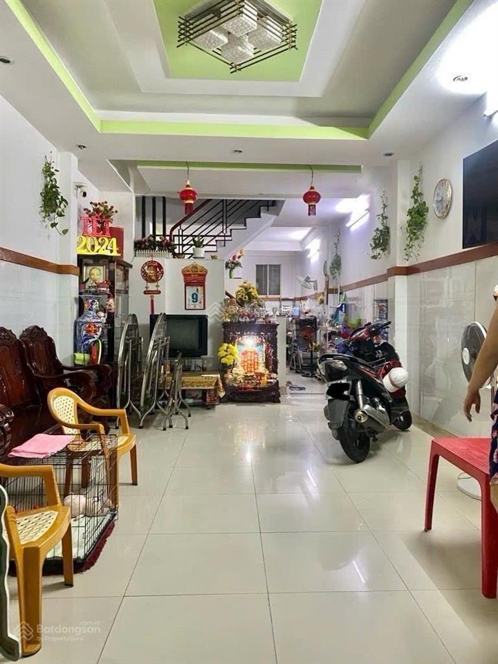 Quận 8 nhà 4 tầng có sân thượng xe hơi đỗ cổng. ngay p3 phạm thế hiển, âu dương lân, gần tttm aeon