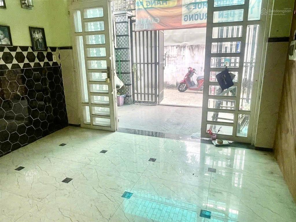 Bán gấp nhà hẻm xe hơi trần xuân soạn, nhà 2 tầng quận 7 , vị trí siêu đẹp