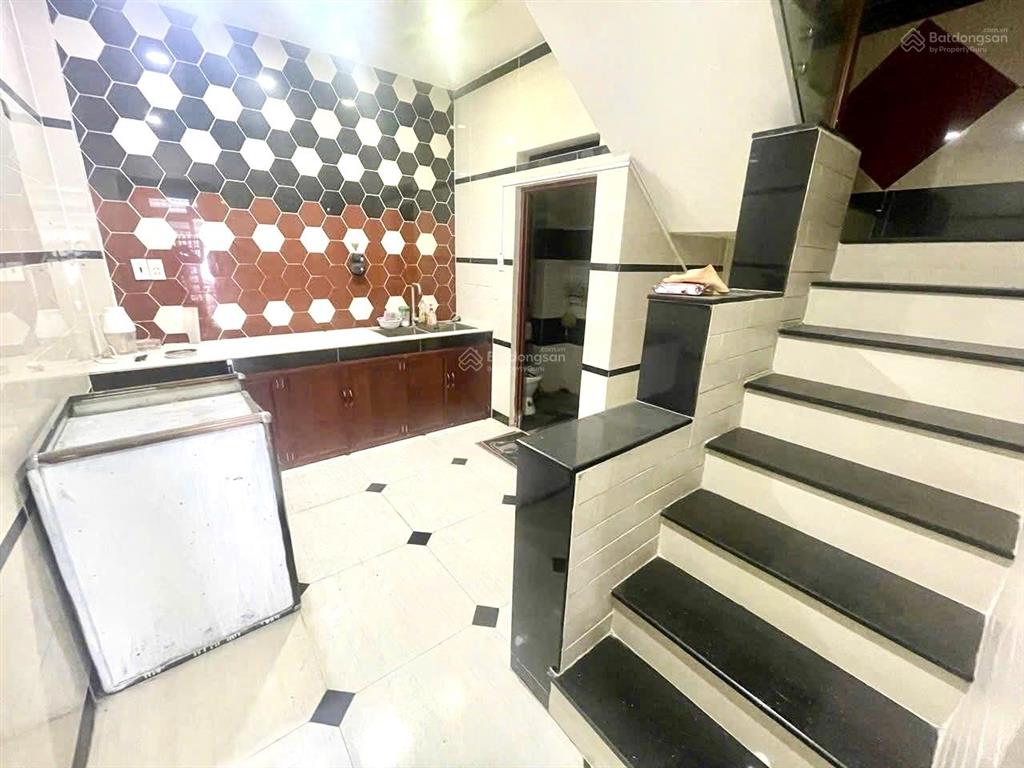 Bán gấp nhà hẻm xe hơi trần xuân soạn, nhà 2 tầng quận 7 , vị trí siêu đẹp