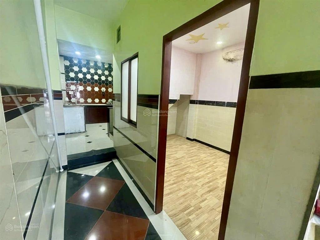Bán gấp nhà hẻm xe hơi trần xuân soạn, nhà 2 tầng quận 7 , vị trí siêu đẹp