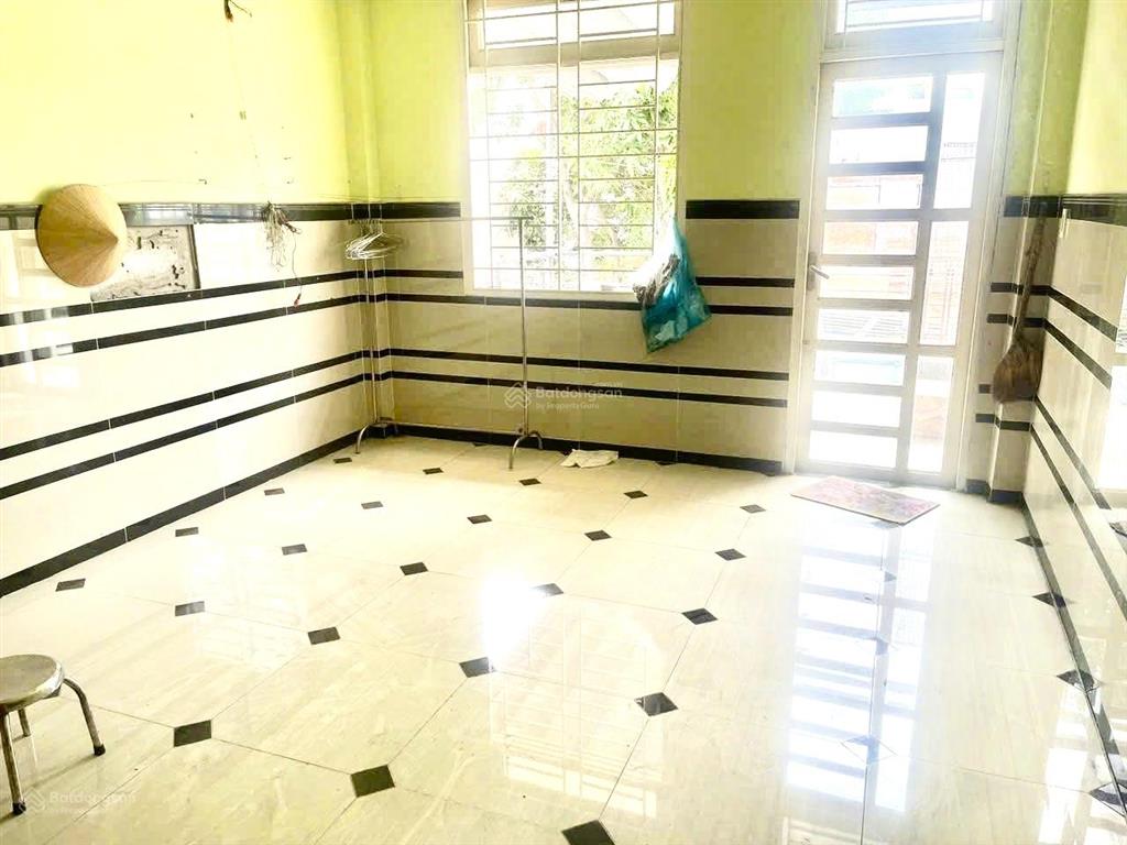 Bán gấp nhà hẻm xe hơi trần xuân soạn, nhà 2 tầng quận 7 , vị trí siêu đẹp