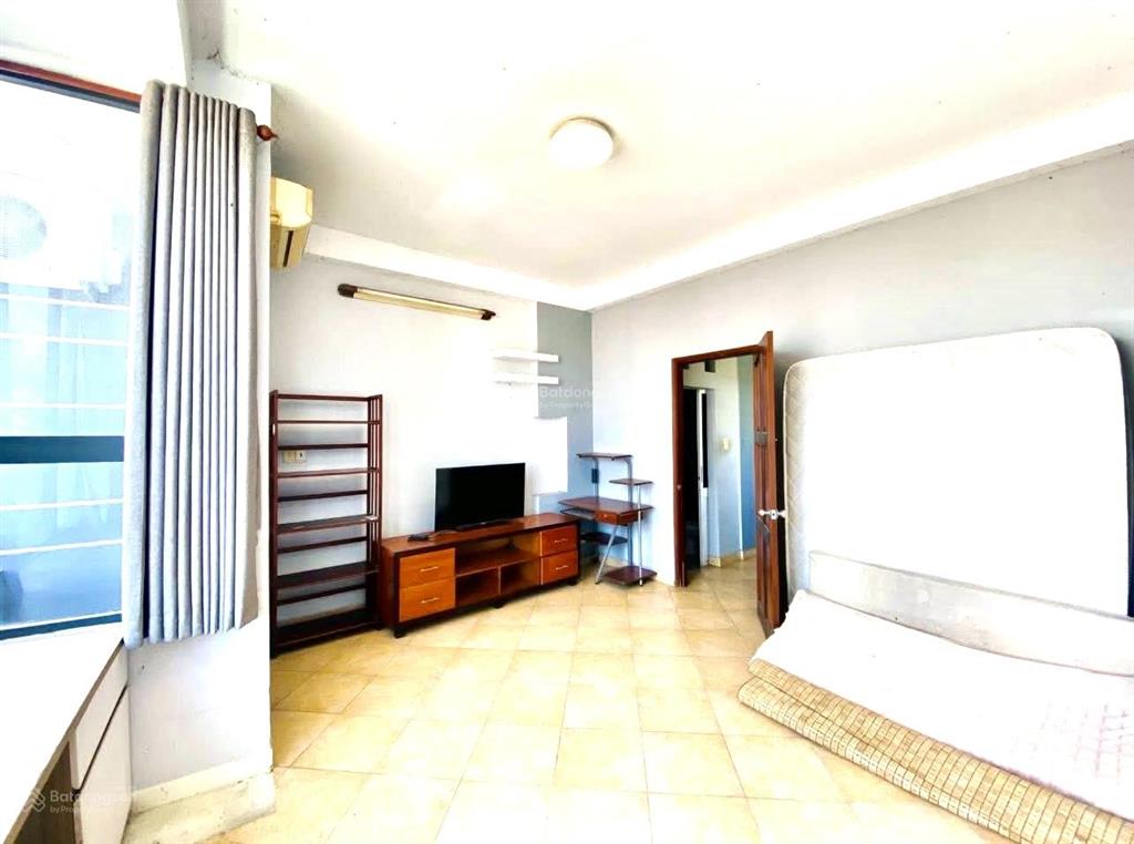 Bán nhà trung tâm quận 7  ngang 6m  3 tầng 4 pn  đường trước nhà 5m chưa qua đầu tư