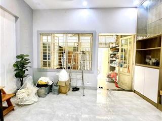 Bán nhà trung tâm quận 7  ngang 6m  3 tầng 4 pn  đường trước nhà 5m chưa qua đầu tư