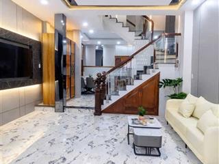 Bán nhà mới đoàn văn bơ dt 50mv có nội thất sổ hồng riêng 9 chủ