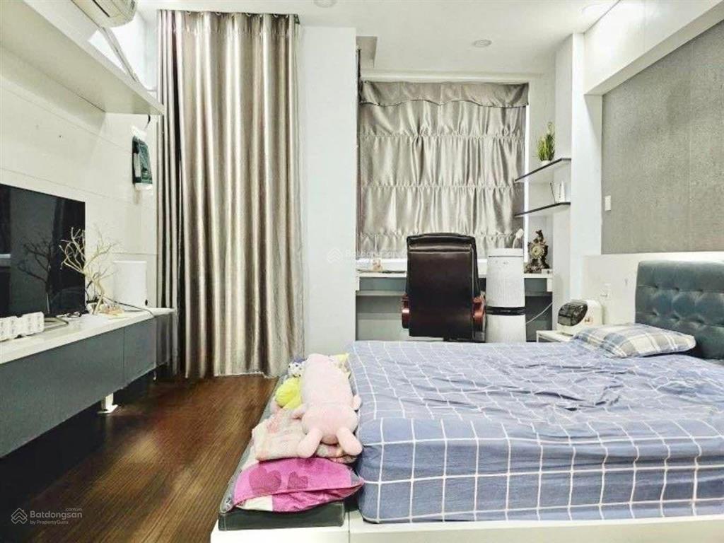 Chủ gửi nhà đẹp quận 7 sát him lam ngang 5m cực hiếm 5,x tỷ