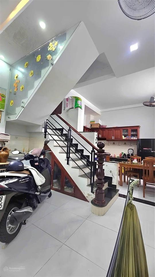Siêu phẩm nhà đẹp quận 7  xách vali vào ở ngay  giá cực tốt dt 50mv chỉ 5 tỏi nhỉnh, gần mặt tiền