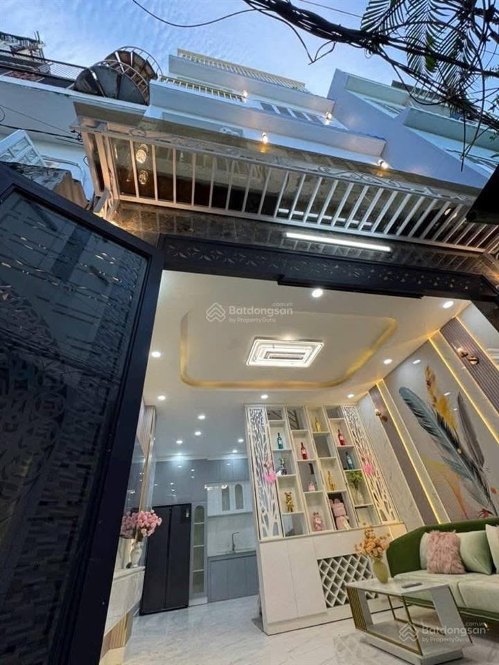 Bán nhà nguyễn thị thập, quận 7, giá 4,4 tỷ, dt. 40mv. nhà 4 tầng, có sân thượng. nội thất xịn sò