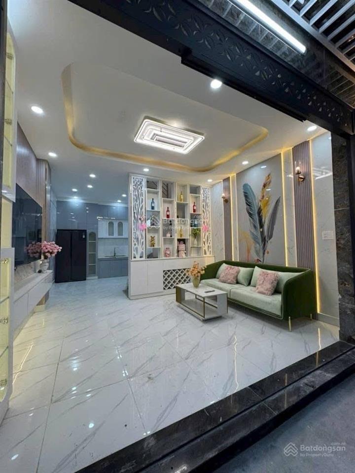 Bán nhà nguyễn thị thập, quận 7, giá 4,4 tỷ, dt. 40mv. nhà 4 tầng, có sân thượng. nội thất xịn sò