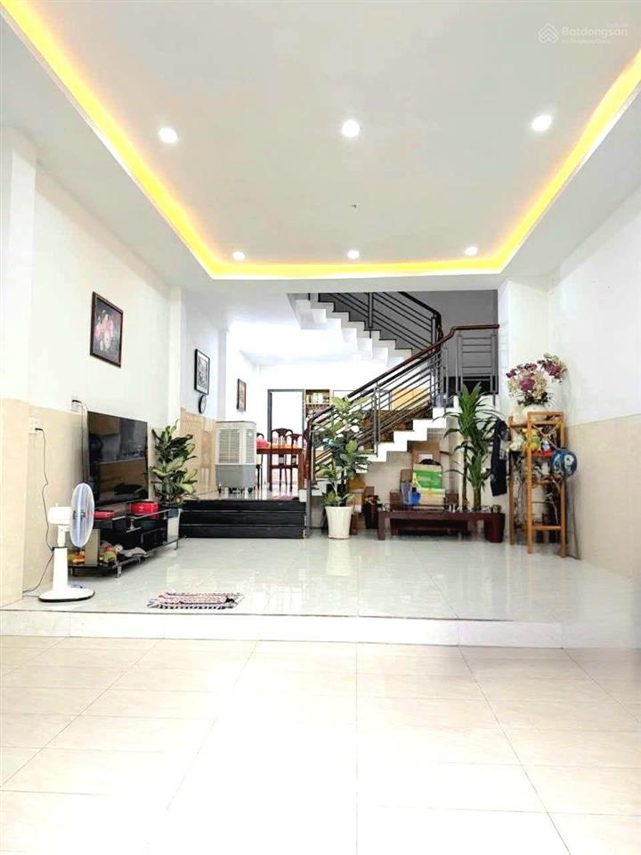Trần xuân soạn ngay kiều đàm gần trường đh tôn đức thắng  rmit hẻm 5m  ngang 5m giá chỉ 6 tỏi