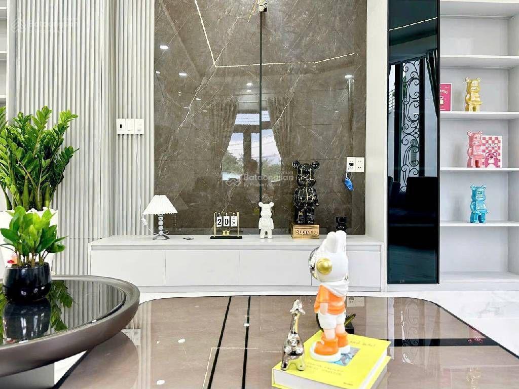 Anh chị đang tìm nhà cho gia đình 4 người hãy quan tâm căn này ạ