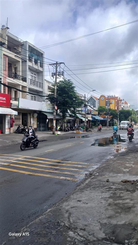 Bán nhà 108m2, 2 tầng, 4pn. lớn sát mặt tiền, giá 4,5tỷ còn thương lượng ít