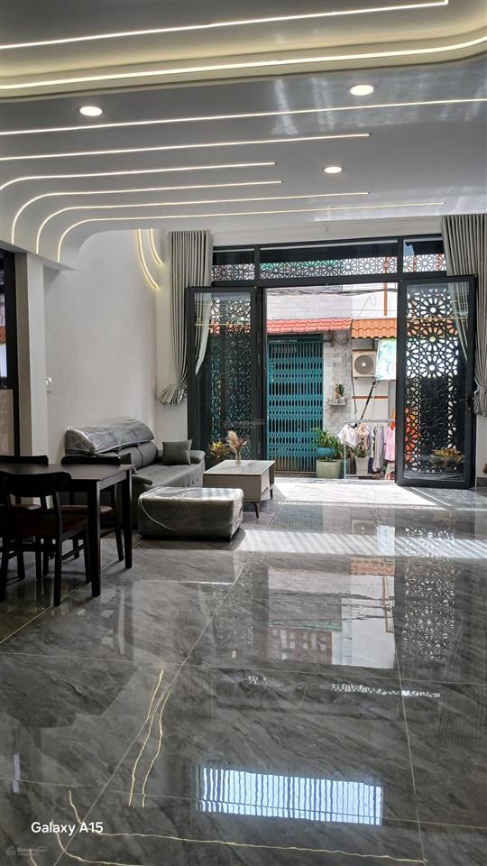 Nhà mặt tiền kinh doanh, gần khu tên lửa a.eon.mall bình tân giá hơn 6 tỷ xíu.