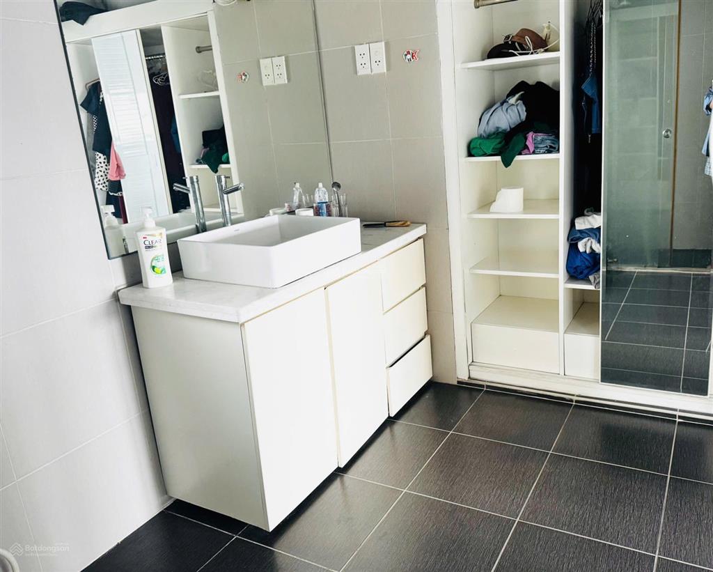 Căn hộ cc 4pn, 3wc, 240m2 tại phú hoàng anh, 8 tỷ vnd, chính chủ hàng hiếm