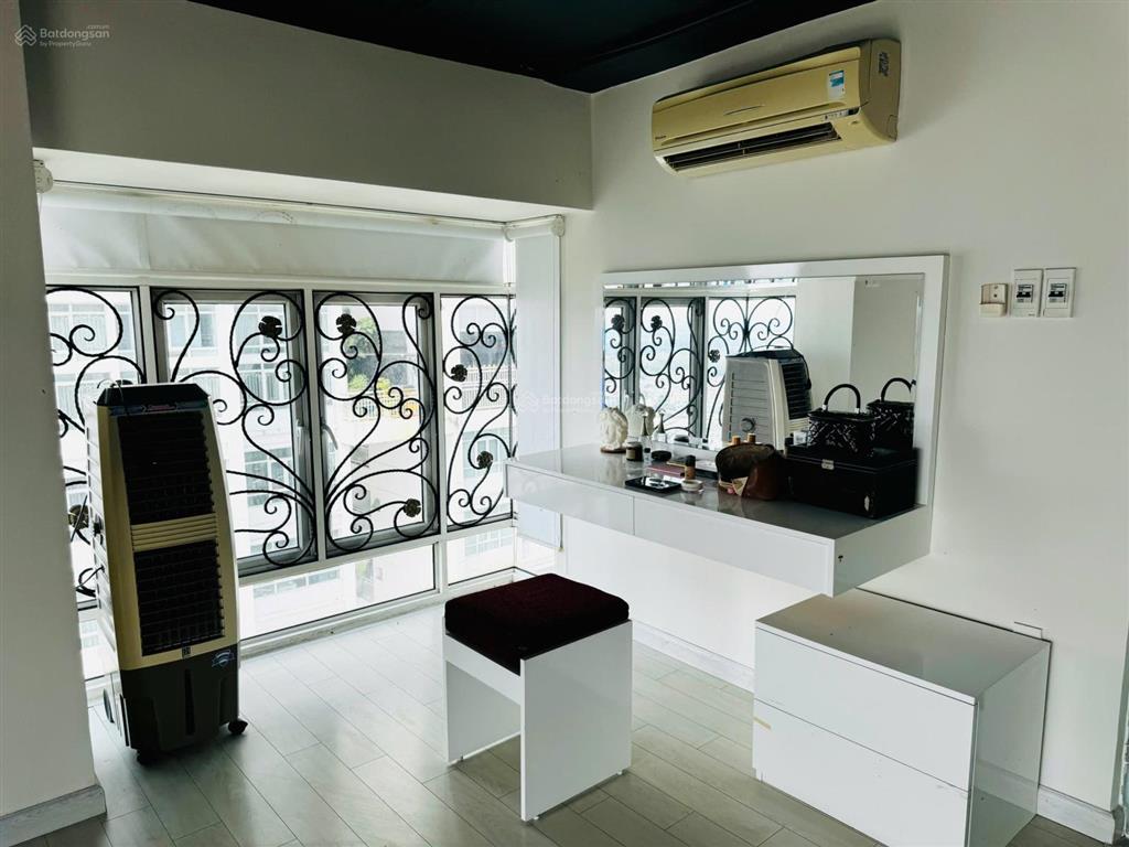 Căn hộ cc 4pn, 3wc, 240m2 tại phú hoàng anh, 8 tỷ vnd, chính chủ hàng hiếm