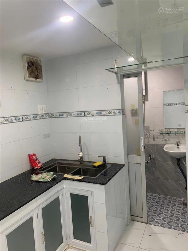 4 tỷ 5  hẻm xe hơi 4m  cách mt bùi văn ba 30m  nhà 3 tầng  ngang 4m