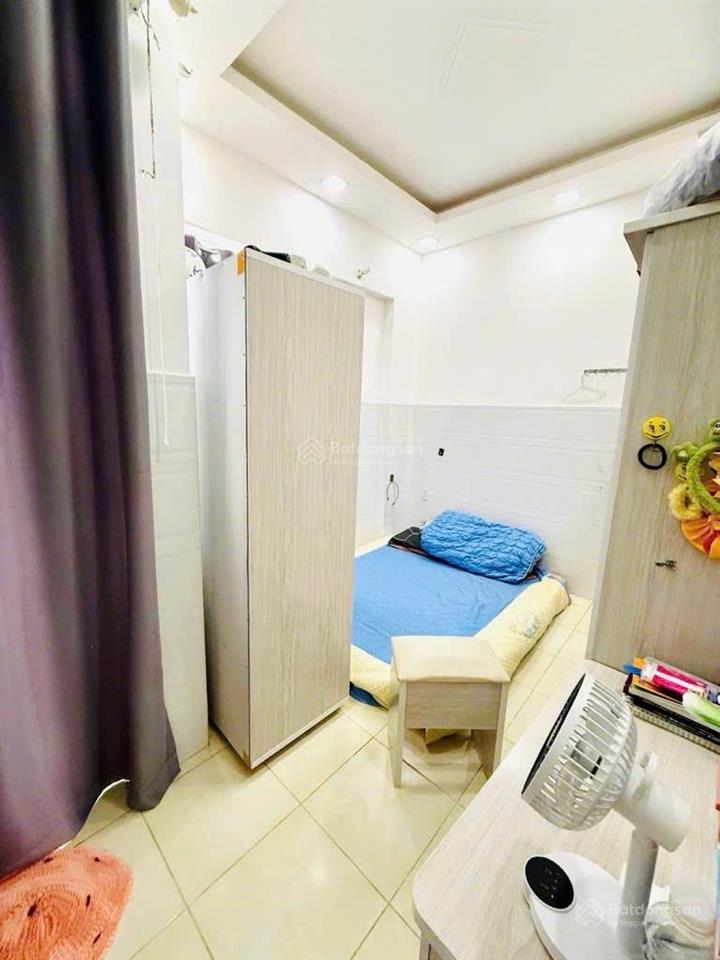 6tỷ400  76m2  4 pn  hẻm 5m, ô tô tới nhà  cách nguyễn thị thập 400m  có thu nhập 15tr/th