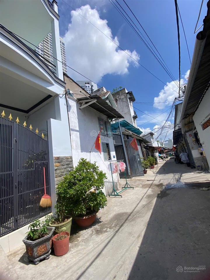 6tỷ400  76m2  4 pn  hẻm 5m, ô tô tới nhà  cách nguyễn thị thập 400m  có thu nhập 15tr/th