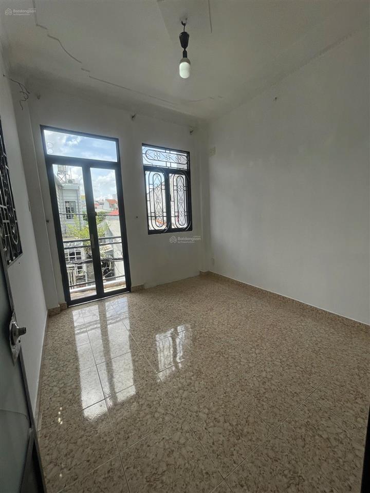 3 tỷ 690  hẻm 4m  thẳng 1 trục  cách htp chỉ 20m  phú thuận q7  cách nguyễn thị thập 400m