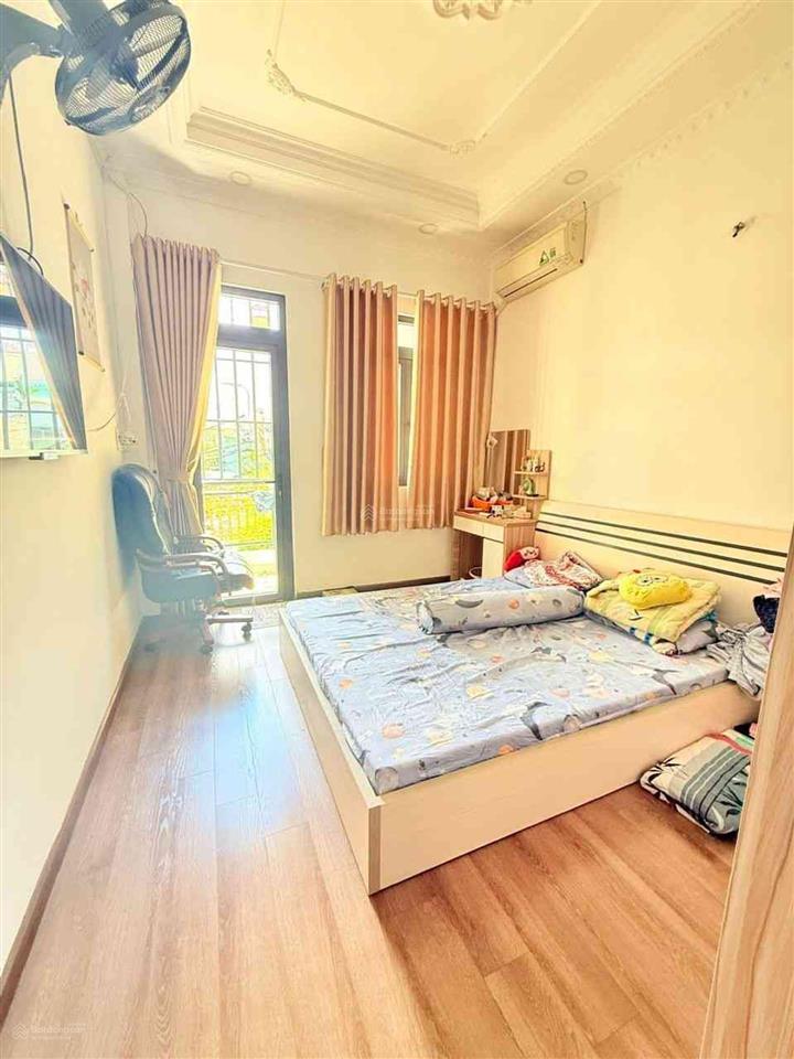 Chỉ 4tỷ900 | 3 tầng  35.6m²  hẻm xe hơi 5m  không quy hoạch  phường phú thuận, htp, quận 7