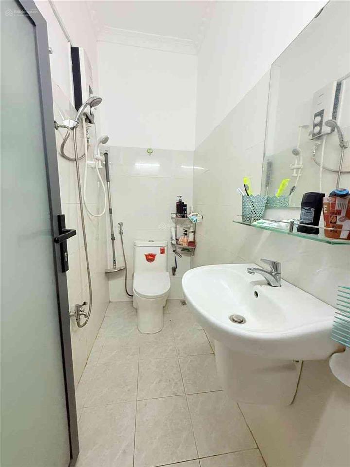 Chỉ 4tỷ900 | 3 tầng  35.6m²  hẻm xe hơi 5m  không quy hoạch  phường phú thuận, htp, quận 7