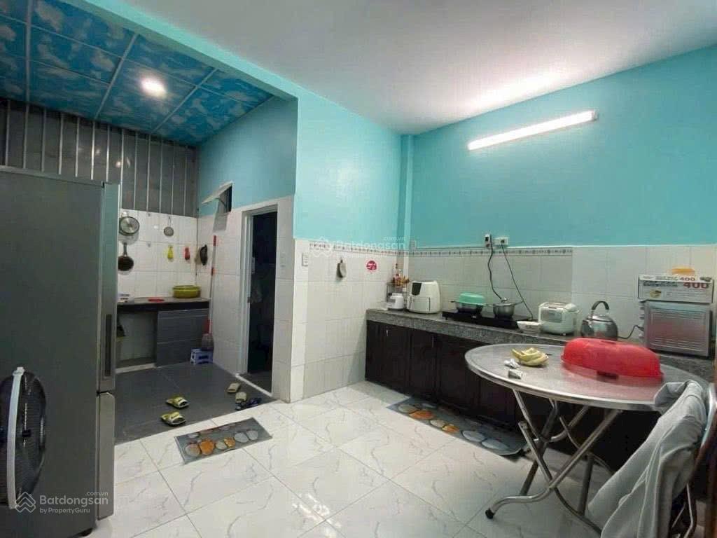 4 tỷ 600  nhà 62m2  đường ô tô 5m  3pn  huỳnh tấn phát