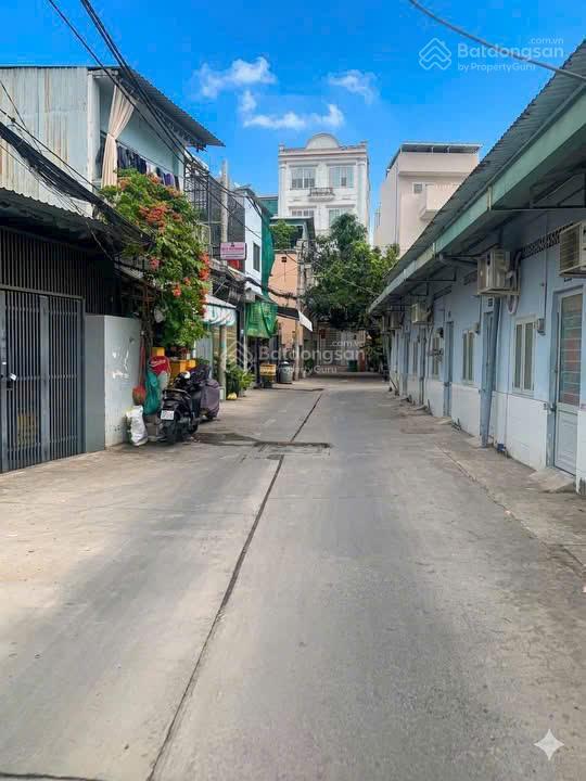 8.5 tỷ  120m² (ngang 4 x 30m) | đường 8m  3 tầng  có phòng ngủ dưới trệt  cao thị chính, quận 7
