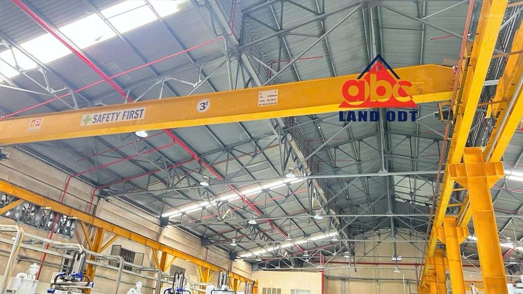 Cho thuê xưởng trong kcn hố nai  p hố nai. đồng nai. 5200m2. có sẵn nhiều cẩu trục. chỉ 395tr