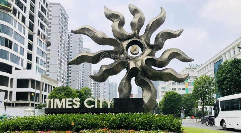 Chính chủ cực thiện chí bán căn hộ 4pn, 190m, tầng cao, full đồ đẹp, bc nam tại times city, giá tốt