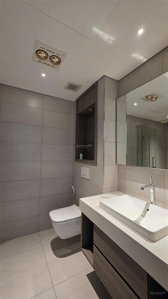Cần bán nhanh căn hộ 3pn, tầng cao, view hồ tây, n01t6 ngoại giao đoàn, giá cực tốt! [0989 826 ***]