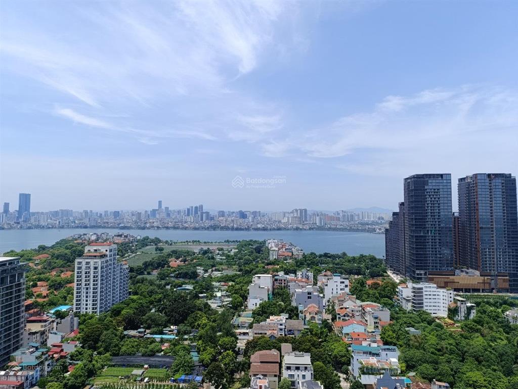 Chính chủ cần bán nhanh căn hộ 3pn, tầng cao view hồ tây tuyệt đẹp, d'.le roi soleil, 59 xuân diệu