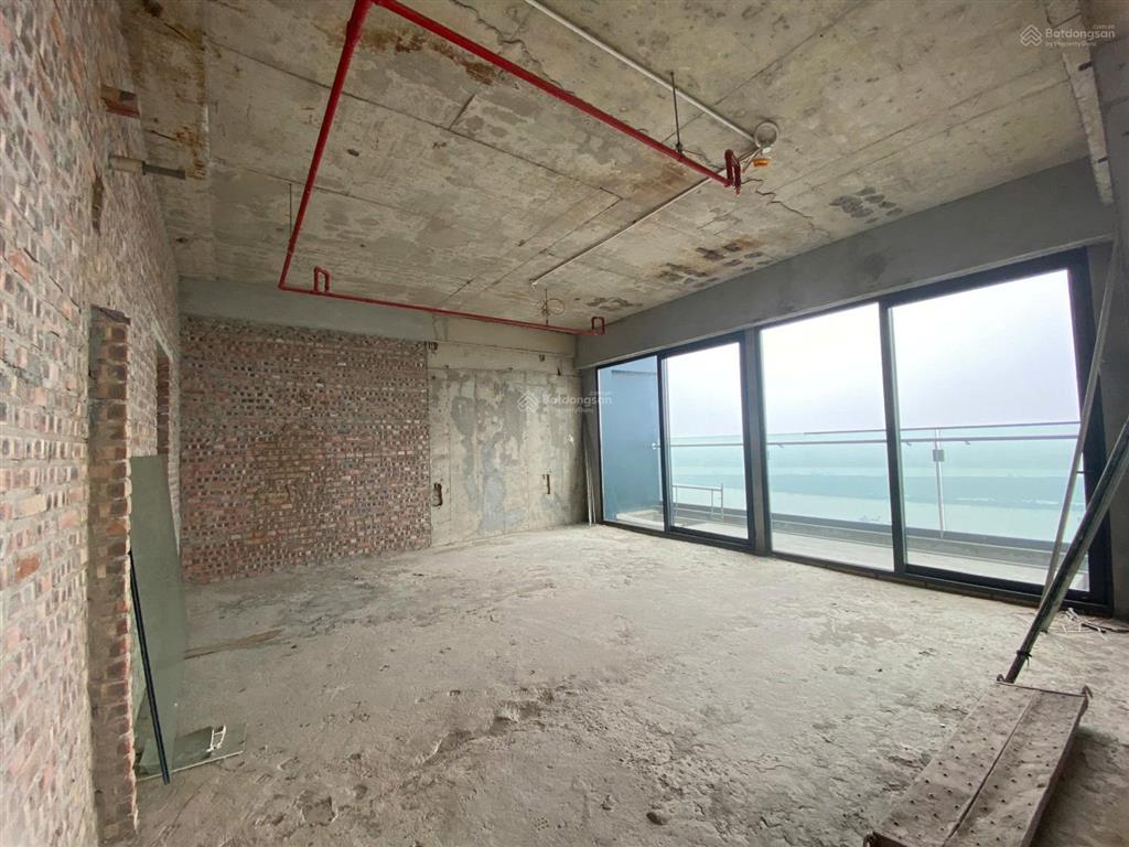 Hiếm có 1 căn penthouse đẹp tây hồ 495m2, view trọn sông hồng và hồ tây giá chỉ hơn 131tr/m2