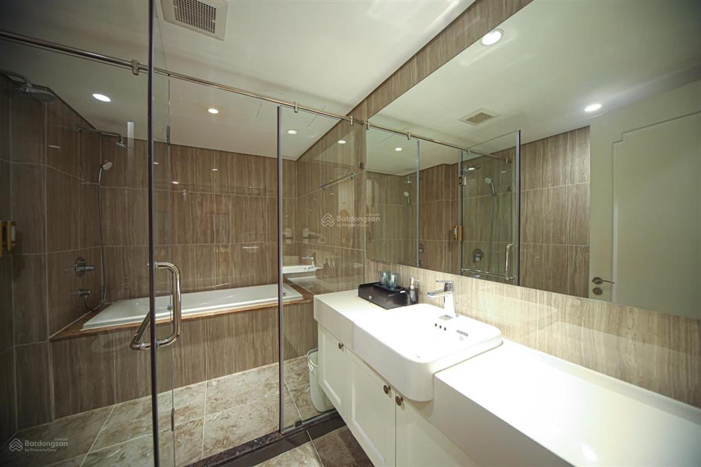 Rẻ nhất tòa d'. le roi soleil quảng an! bán căn góc 3pn, 146m2, bc đông nam, full nt, chỉ 20,5 tỷ