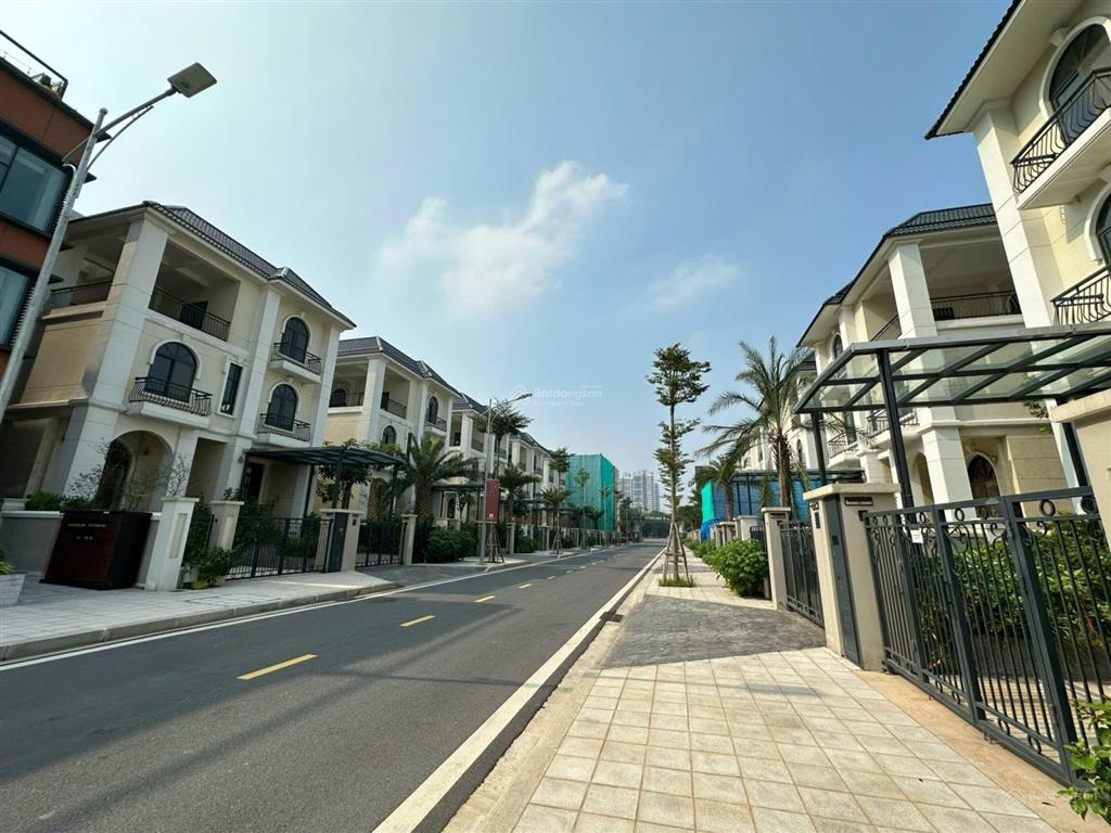 Cần tìm chủ nhân vip cho căn đơn lập góc, view hồ đỉnh, nội thất châu âu  starlake, giá thỏa thuận