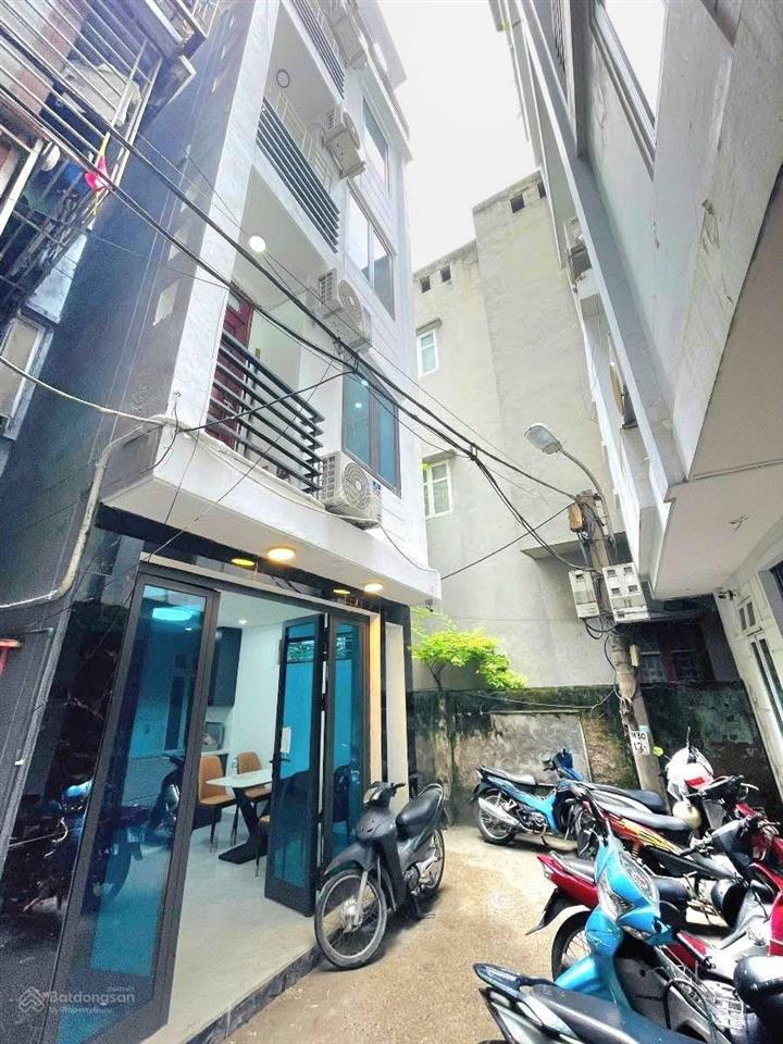 Bán nhà lô góc 30m x 5 tầng mt 4 mét 7.8 tỷ phố yên hòa cầu giấy .