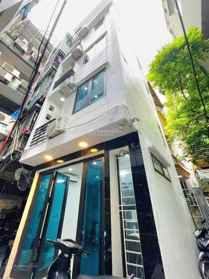 Bán nhà lô góc 30m x 5 tầng mt 4 mét 7.8 tỷ phố yên hòa cầu giấy .